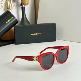 Picture of Balenciga Sunglasses _SKUfw54023032fw